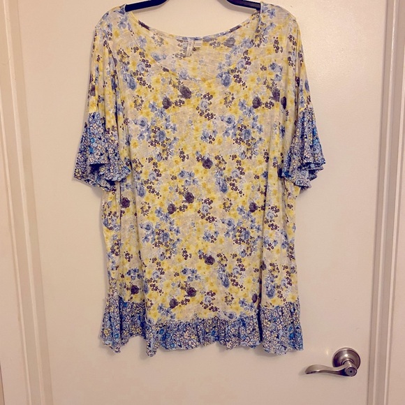 Cato Tops - Cato Floral Blouse with Ruffled Sleeves